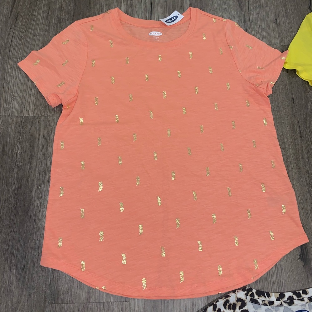 NWT-BUNDLE OF TEE’s- Size Medium - Picture 7 of 10